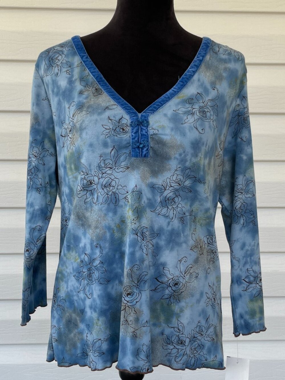 NWT ONE WORLD Blue/Brown Tee XL